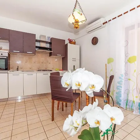 Apartment Stunning In With Wifi Crikvenica