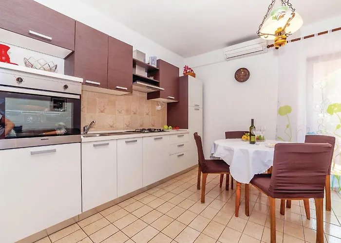 Stunning In Appartement Crikvenica